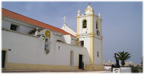 Altstadt hinter der Kirche - Strassenszene