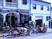 ..hier werden die typischen Monchiquest&uuml;hle vekauft