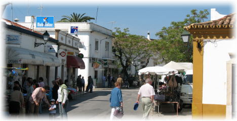 Loul&eacute; - Strassenszene