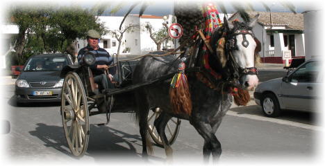 Altstadt hinter der Kirche - Strassenszene