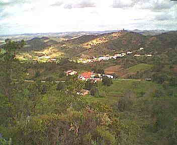 Blick vom Picknickplatz auf die Serra de Caldeirão 
